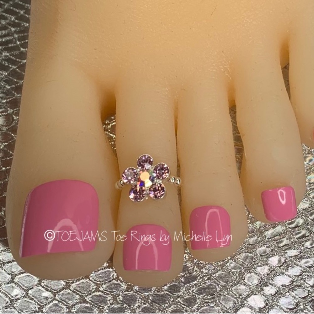 TOE RING Elastic Band Toe Ring Pink Crystal Flower Super Sparkly Stretchy Band